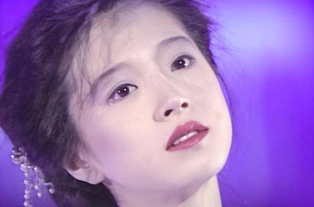 眼睛妹dj叫什么名字_眼睛妹妹爱美食_眼睛妹