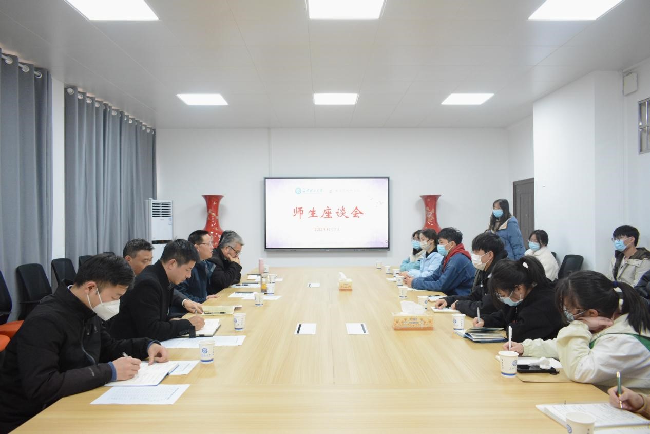玩游戏送苹果手机_舍友送苹果手机打游戏_玩游戏送手机