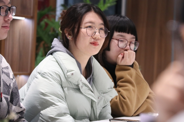 玩游戏送苹果手机_舍友送苹果手机打游戏_玩游戏送手机
