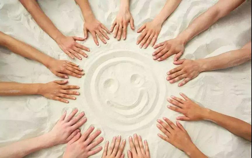 手机版多人对抗游戏_对抗版手机游戏人物怎么弄_对抗类手游排行榜