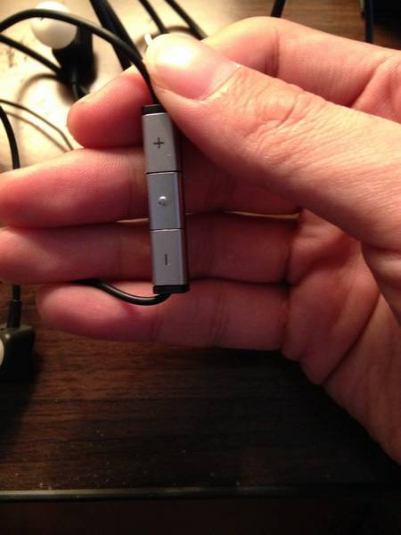 声卡好大电流声_手机打游戏有电流声还卡_声卡电流声大怎么解决手机