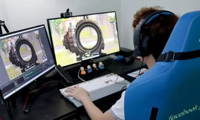 手机里如何开游戏主播直播_主播直播开手机游戏里怎么开_直播手机玩游戏