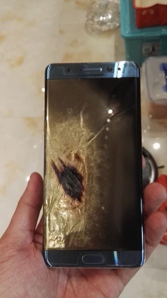手机过热游戏闪退_游戏闪退手机发烫_手机发热游戏会闪退