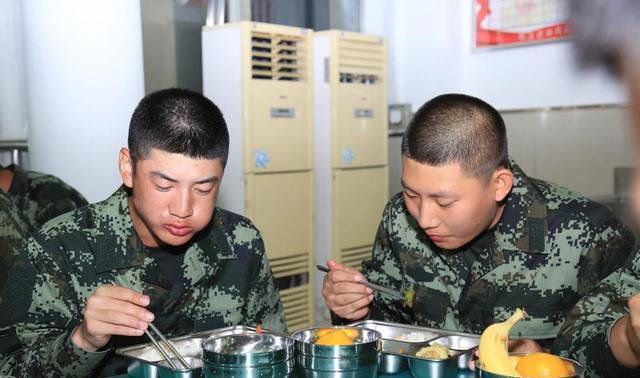 当兵可以玩游戏_入伍后手机能下游戏吗吗_当兵可以玩手游吗