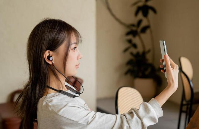 耳机苹果带打手机游戏能用吗_苹果手机带什么耳机打游戏_iphone打游戏耳机