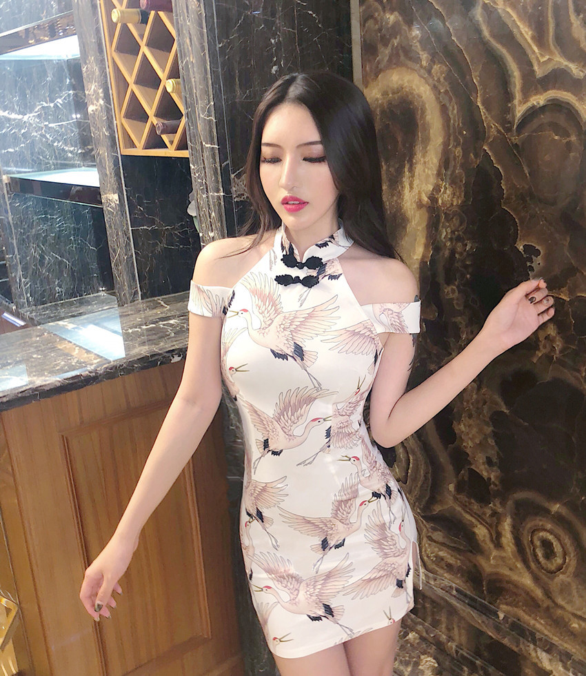 真空旗袍_真空旗袍露背装图_纯真旗袍