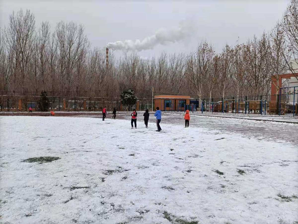 融雪撒布机_融雪剂_融雪