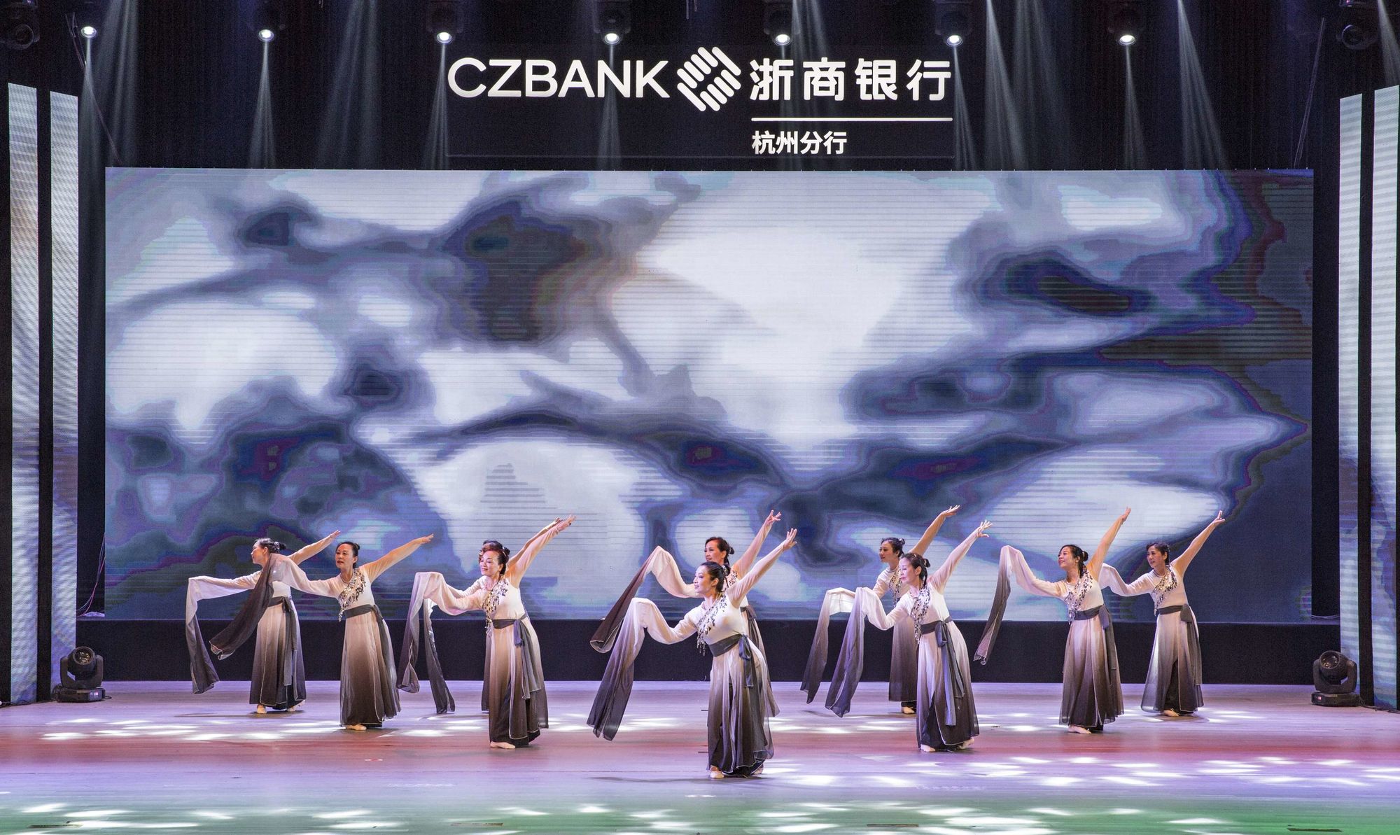 星际小宝贝舞蹈_星际宝贝视频_星际宝贝草裙舞