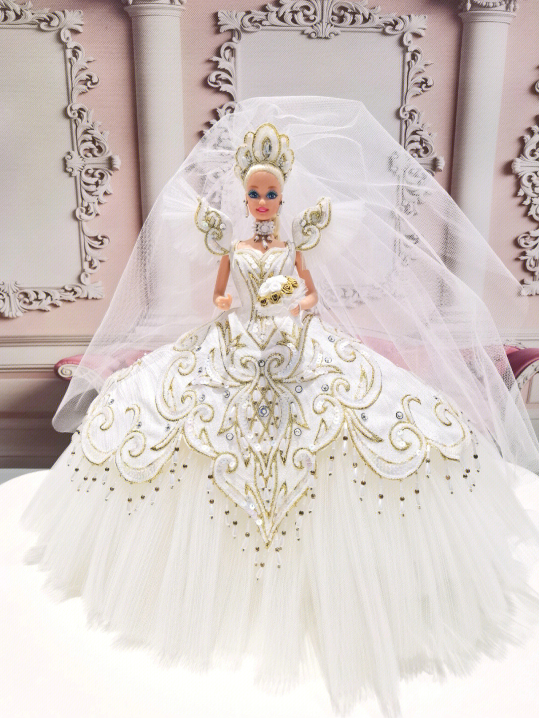 皇后芭比娃娃古代_芭比皇后_芭比皇室