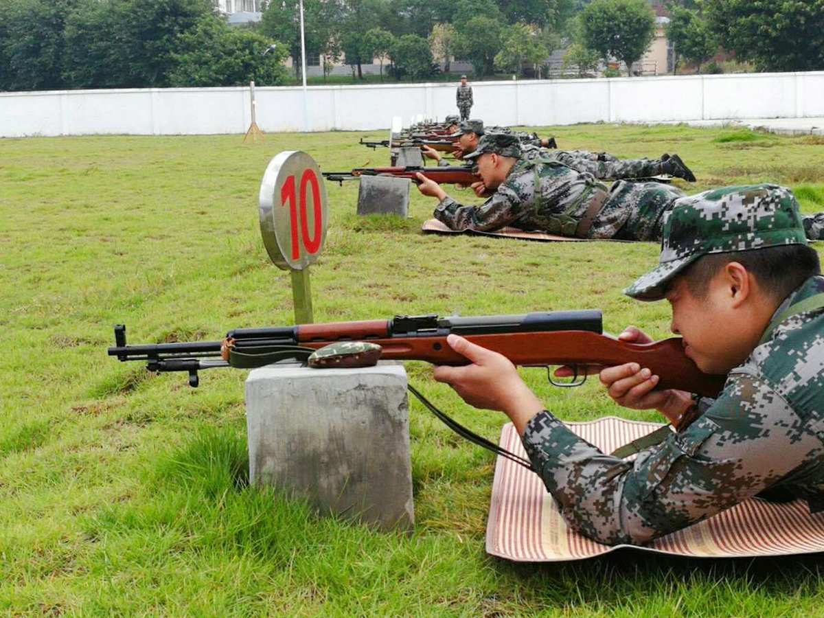 射击游戏手机怎么玩视频_视频射击玩手机游戏叫什么_视频射击玩手机游戏的软件