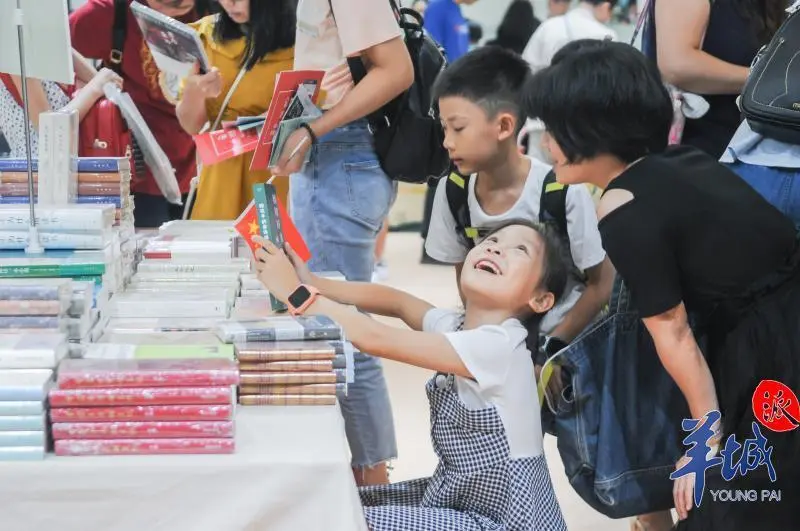 紫嫣是什么意思_紫嫣名字的含义_紫嫣