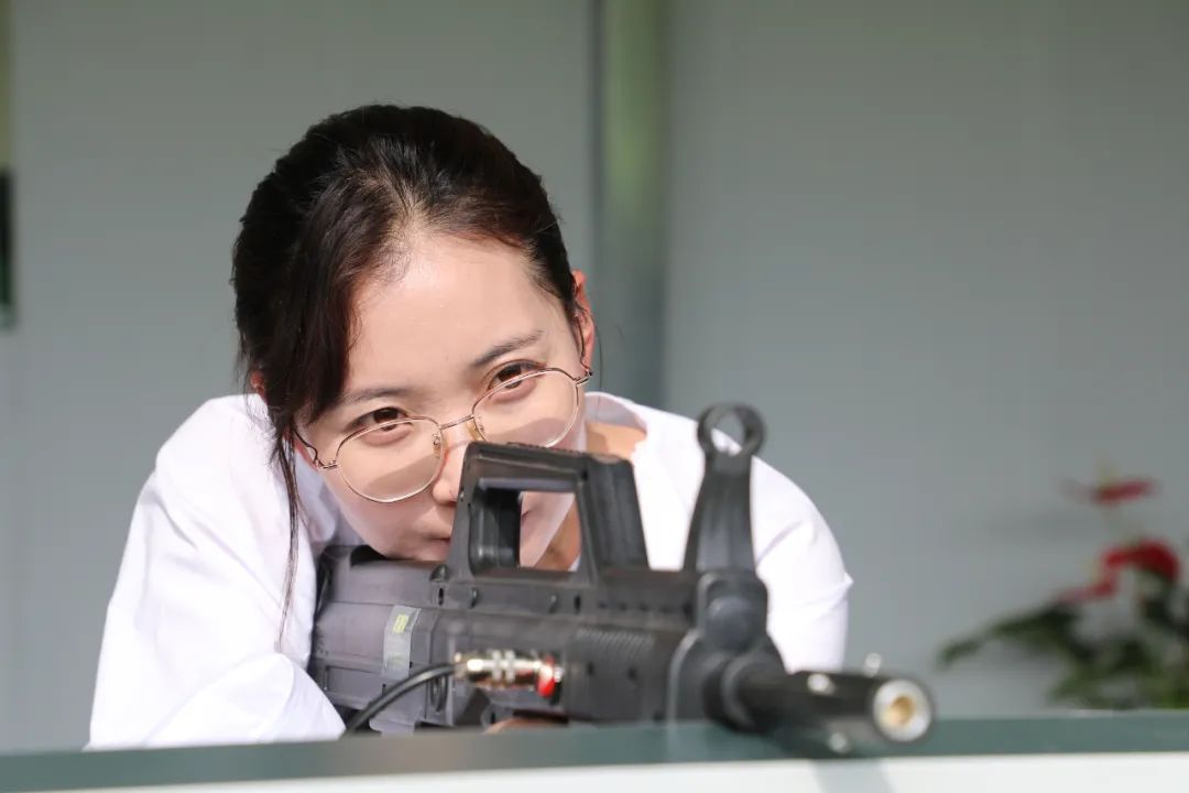 射击高端手机游戏有那些_有什么高端的射击游戏手机_好的射击游戏手机