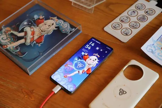 手机壳小游戏_好玩的开箱手游_手机壳开箱游戏