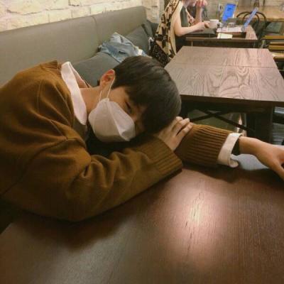 男生头像帅气图片_帅气头像男生图片动漫_帅气头像男生图片二次元