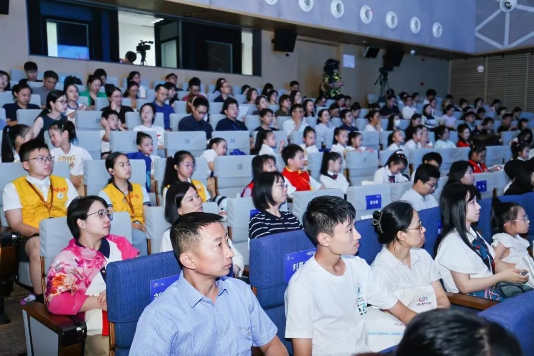 小镇最新版_小镇合集全解锁版_手机版和谐小镇游戏下载